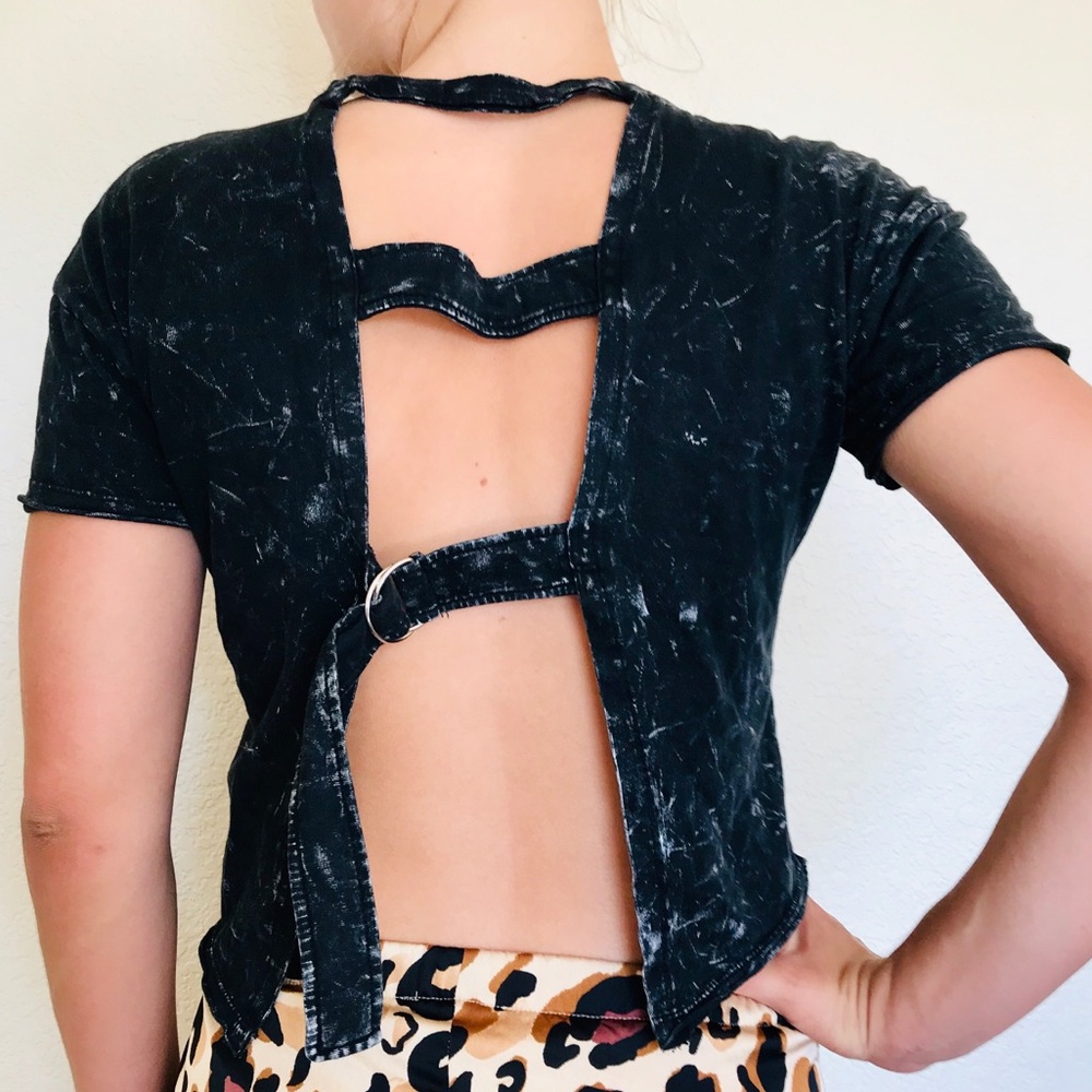 SOLD Open Back tee - Picture 2 of 6